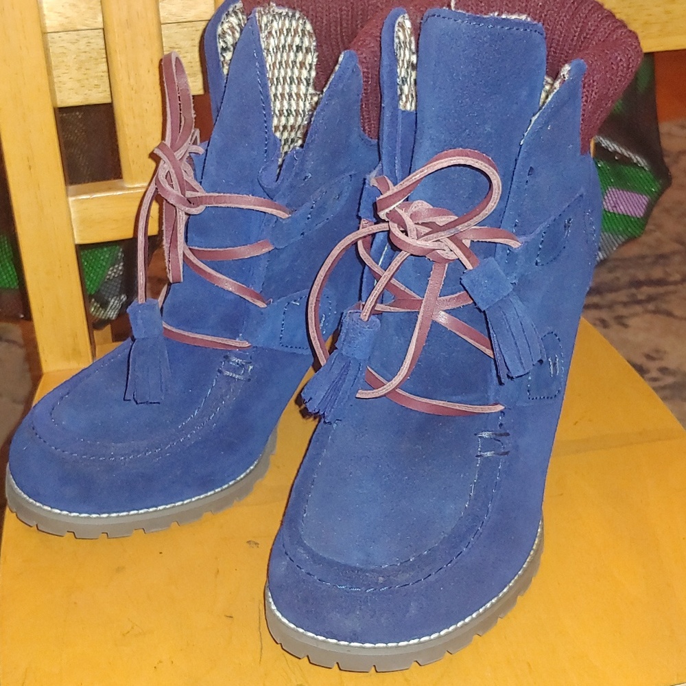 Tommy Hilfiger Tabitha Blue Suede Booties